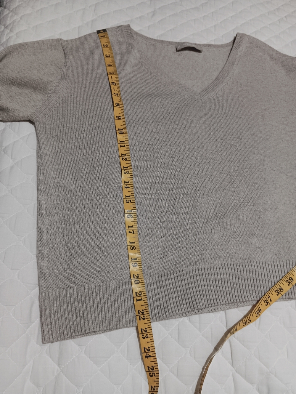 Everlane V-Neck Sweater in Heather Gray - Picture 10 of 11
